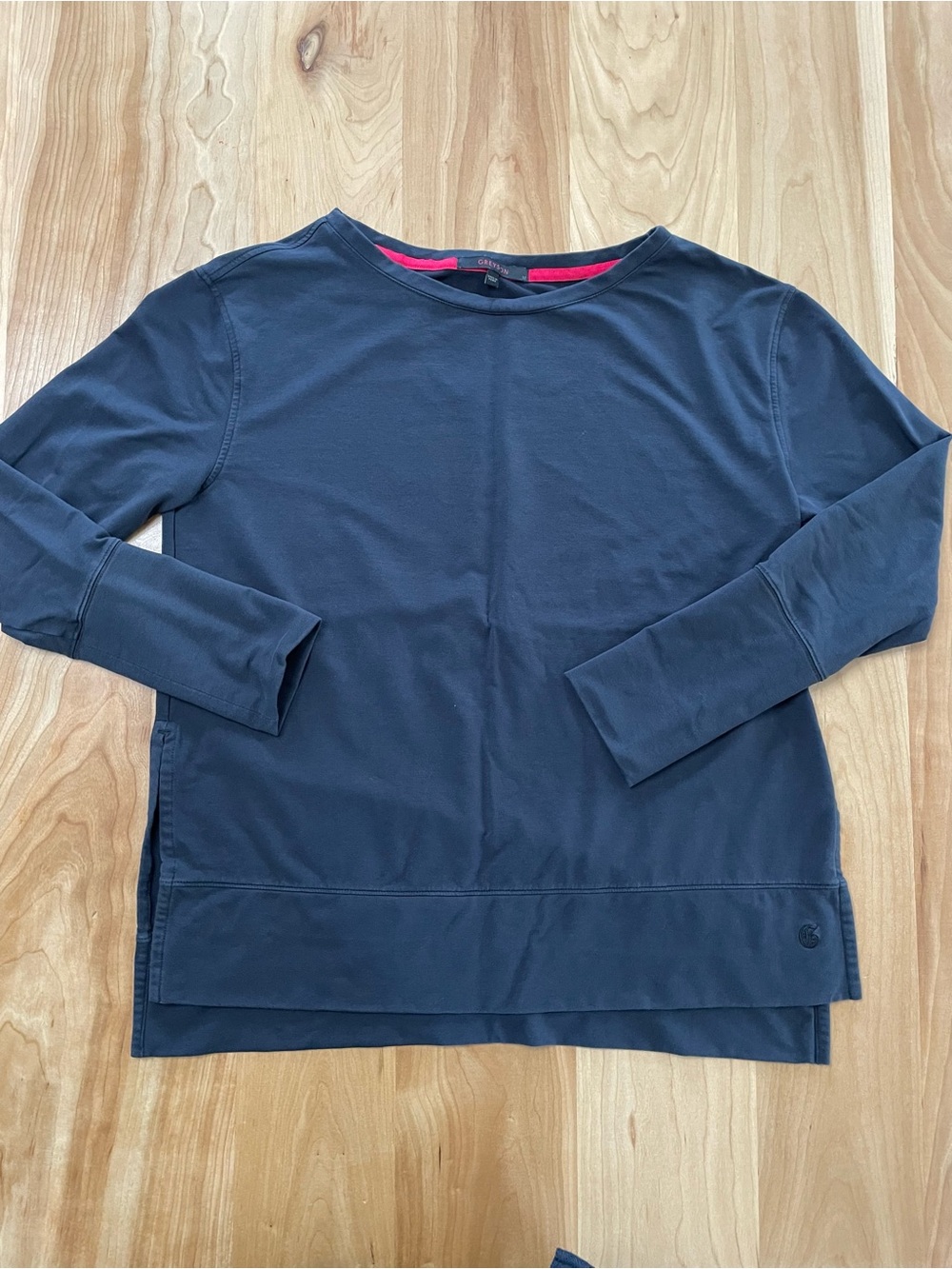 Greyson Women’s Medium Navy Celeste Long Sleeve Casual
